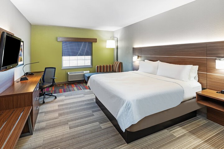 Room 14 of 38