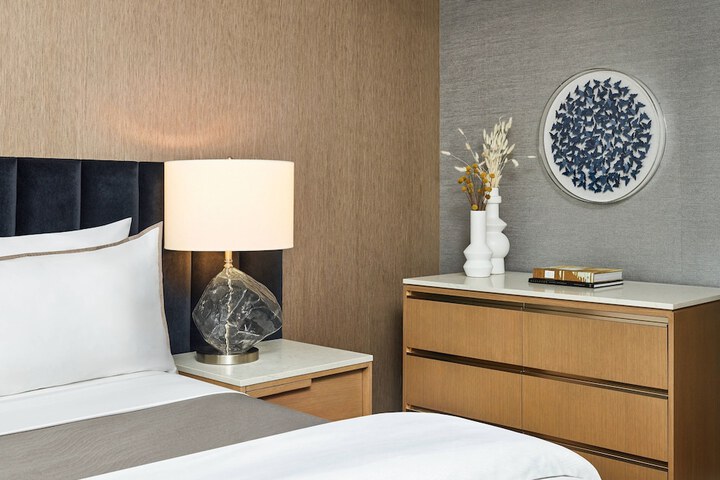 Room 40 of 98