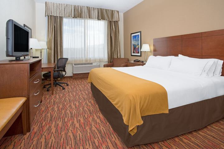 Room 20 of 35