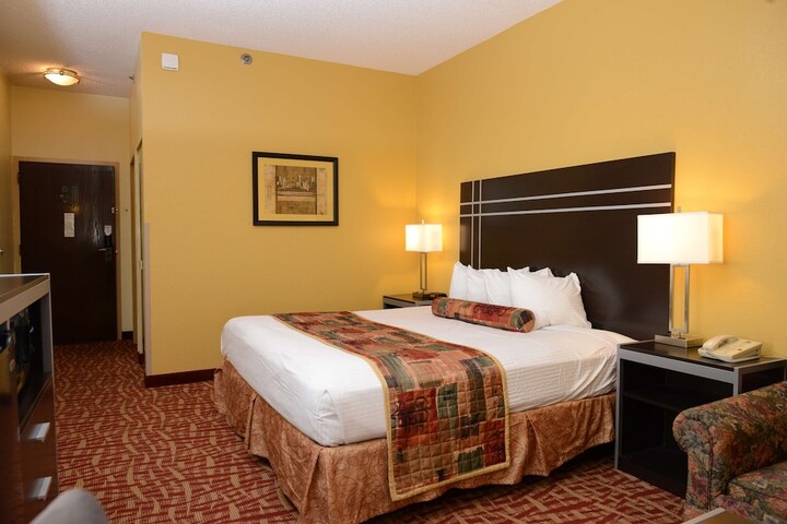 Room 8 of 25