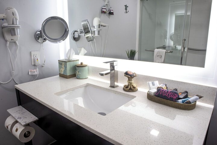 Ocean Sands Beach Boutique Inn - Stay at the Beach