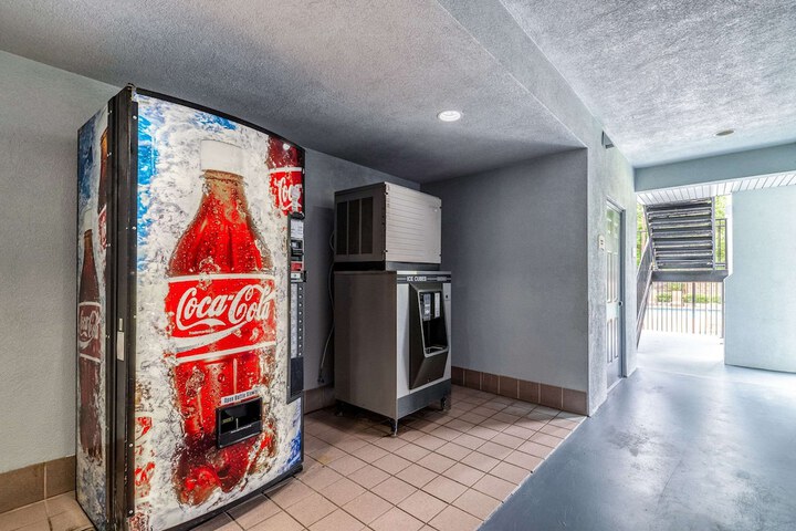 Quality Inn & Suites Canton