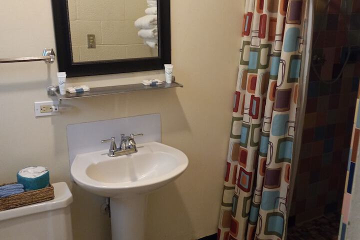 Room 11 of 25