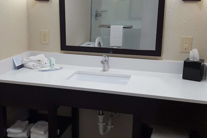 Room 46 of 131
