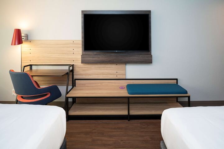 Room 34 of 46