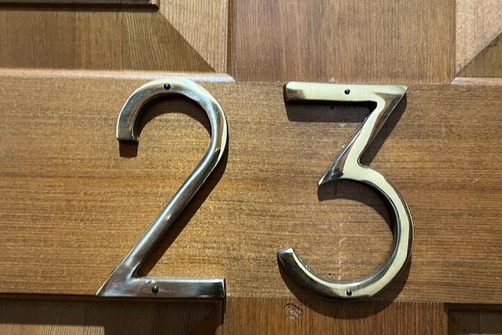Room 37 of 74