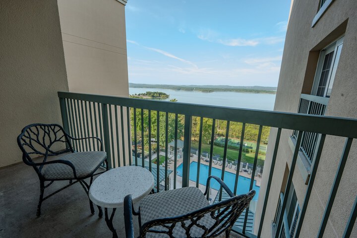 Chateau on the Lake Resort Spa and Convention Center