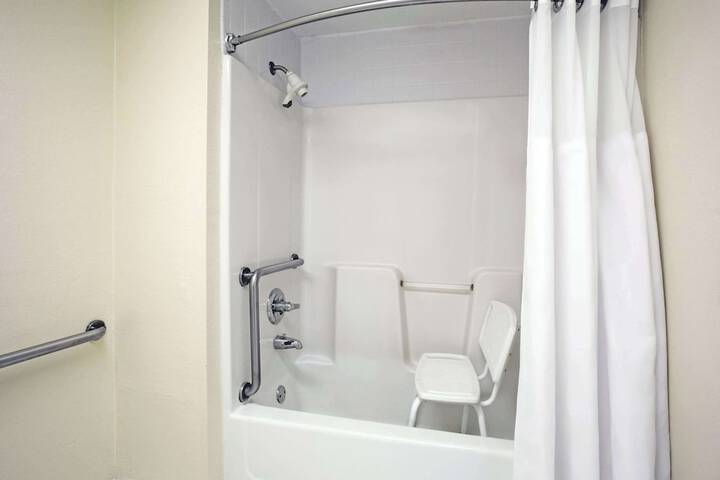 Room 18 of 26