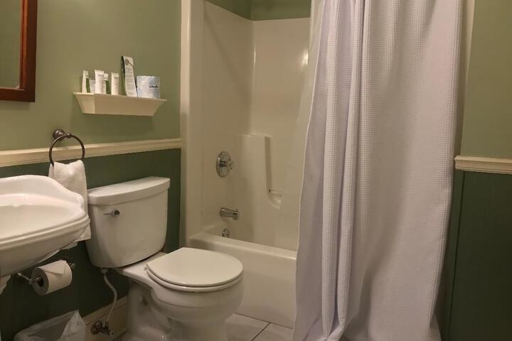 Vandiver Inn