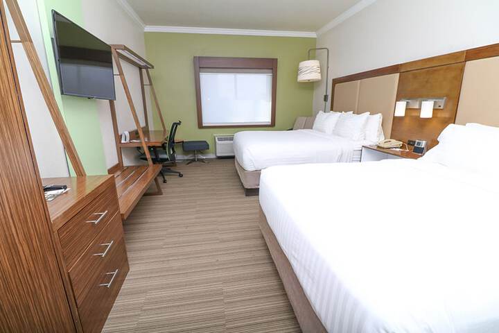 Holiday Inn Express Hotel & Suites Greenville by IHG