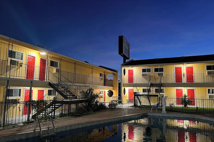 Hotel 5 of 22