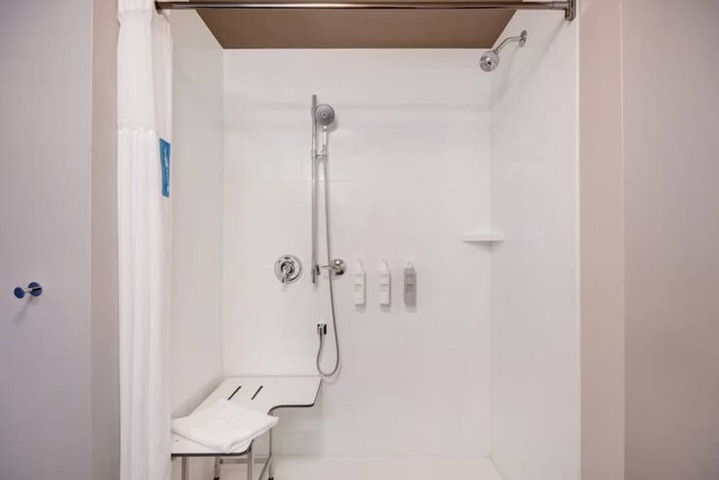 Hampton Inn Livonia Detroit