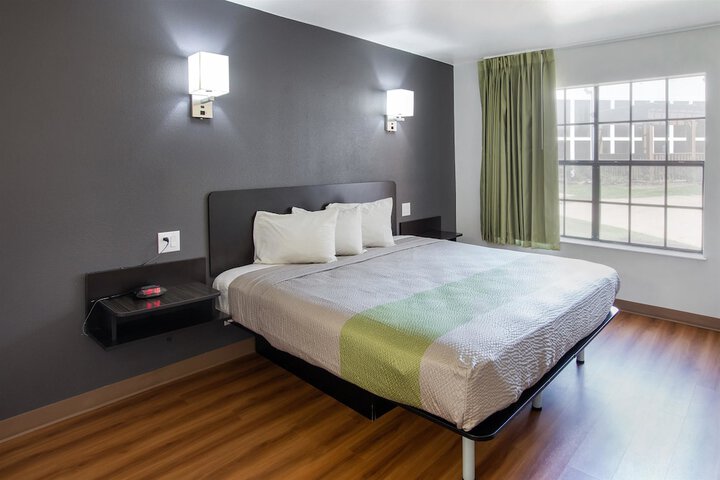 Room 18 of 41