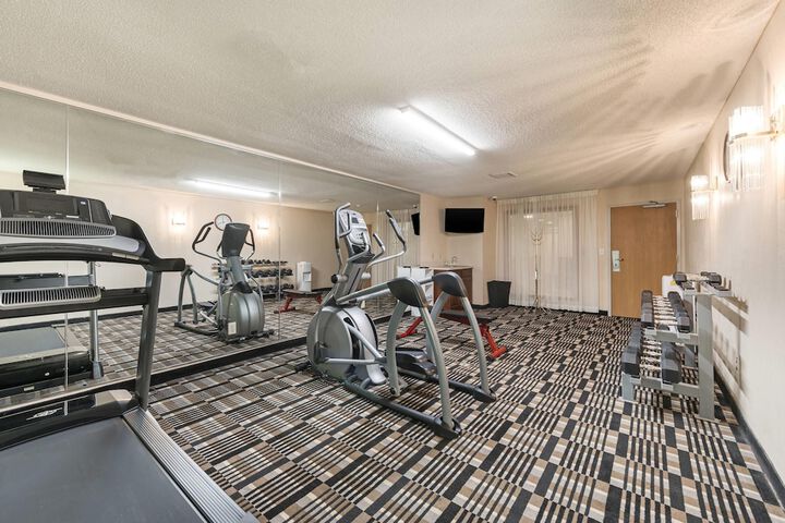 Quality Inn & Suites Portage Central