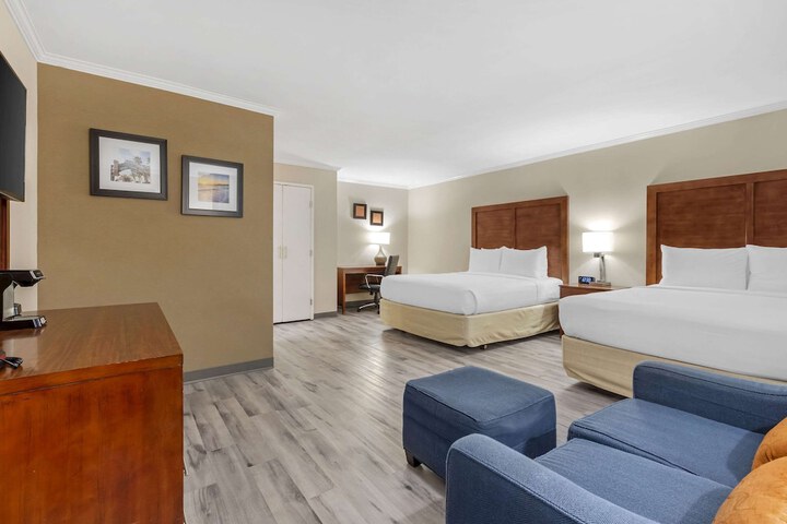Room 113 of 136
