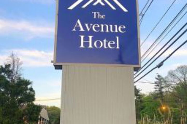 The Avenue Hotel