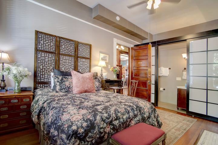 Room 46 of 61