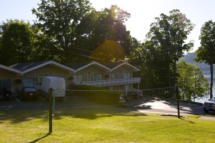 Property Grounds 27 of 36