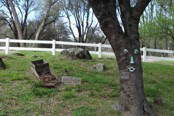 Property Grounds 53 of 60