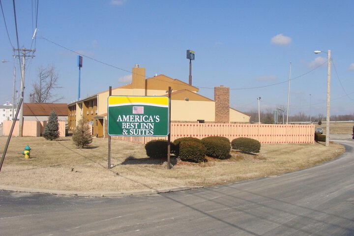 Days Inn & Suites by Wyndham Caseyville