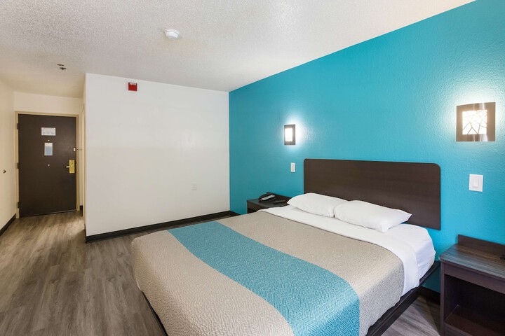Room 28 of 31