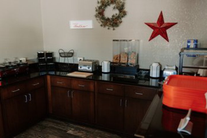 Breakfast/Coffee Service 159 of 168