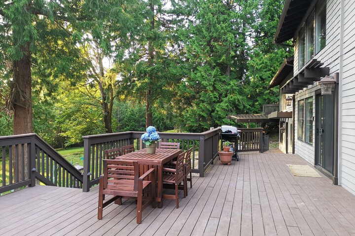 The 2 Forest Rooms--great For Family--and Views