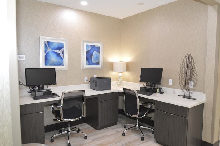Business Center 35 of 36