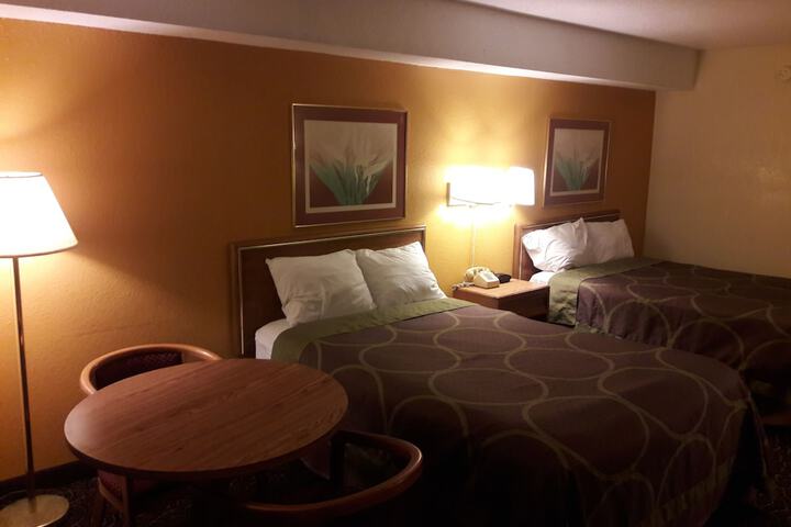 Room 8 of 16
