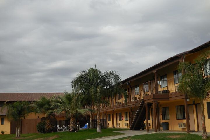 Hotel 5 of 40