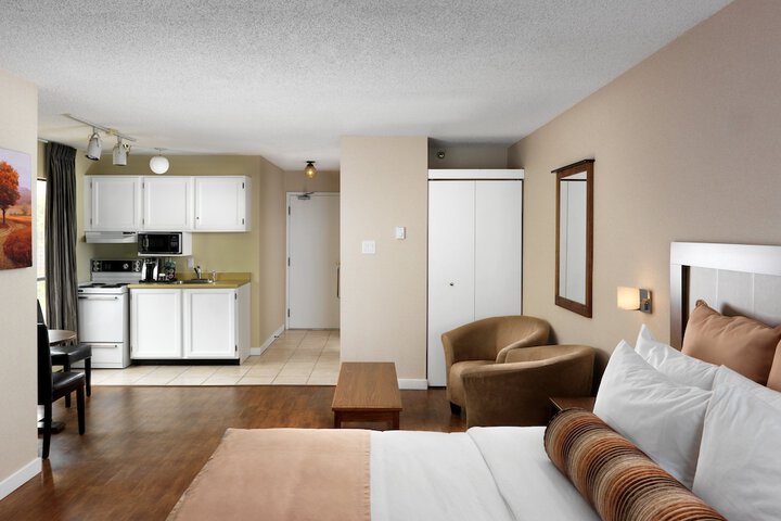 Room 42 of 84