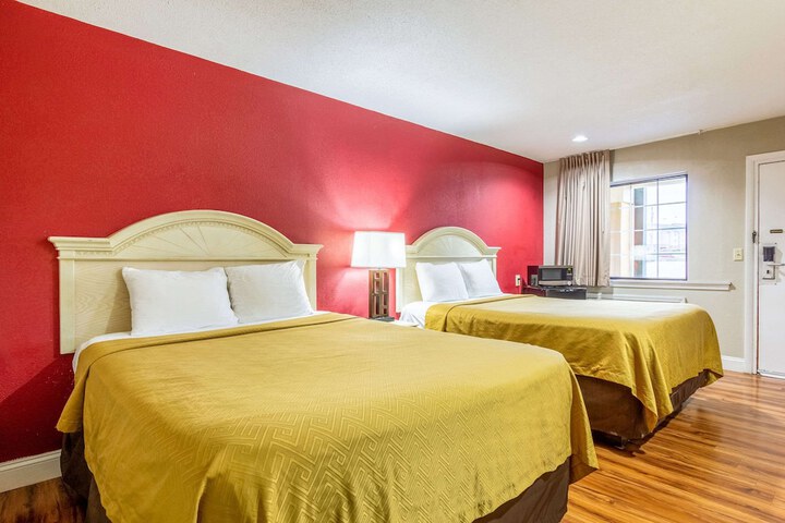 Room 14 of 26