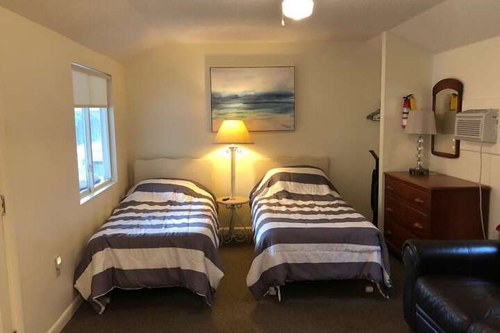 Room 42 of 123