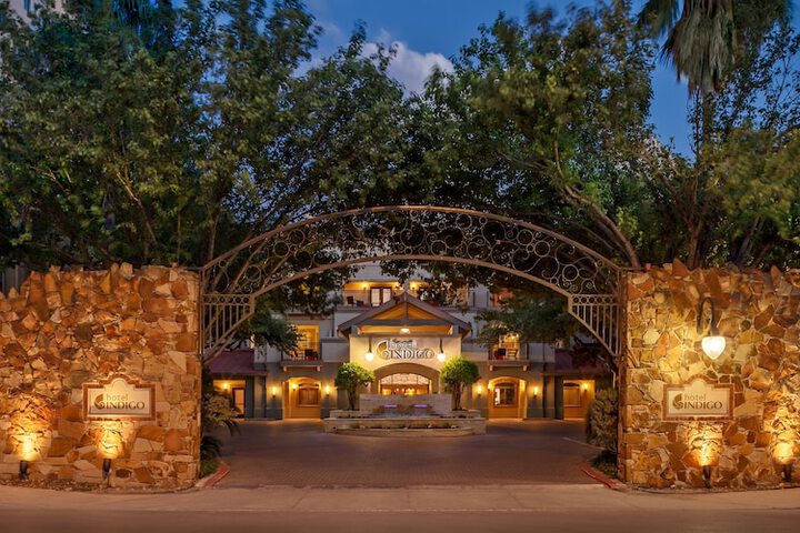 Hotel 5 of 61