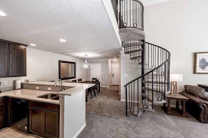 Family Getaway skiing Ice Castles & Golf Course 2204 2 Bedroom Apts by RedAwning
