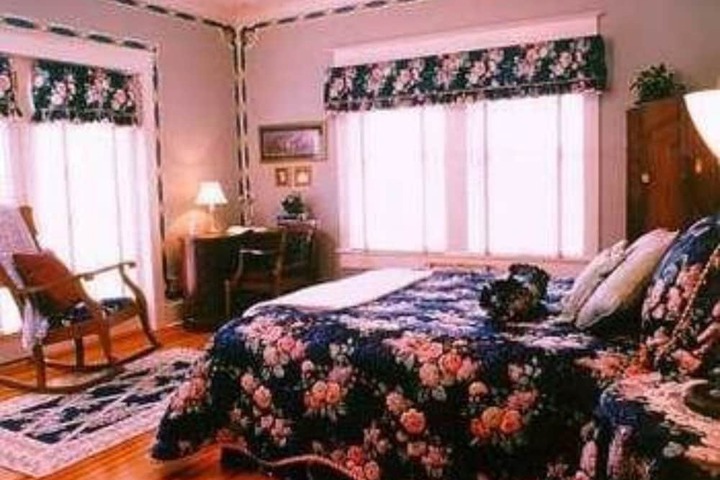 Far View - a Bed & Breakfast Estate
