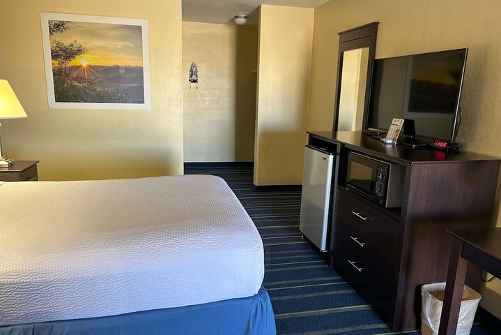 Days Inn by Wyndham Holbrook