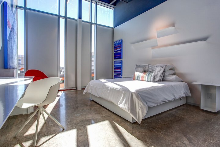 Room 17 of 46