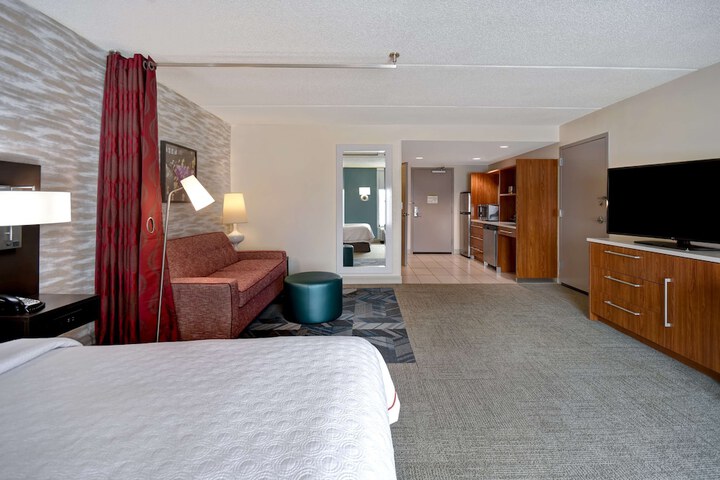 Room 30 of 50