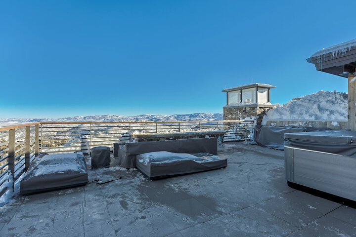 Terrace/Patio 300 of 306