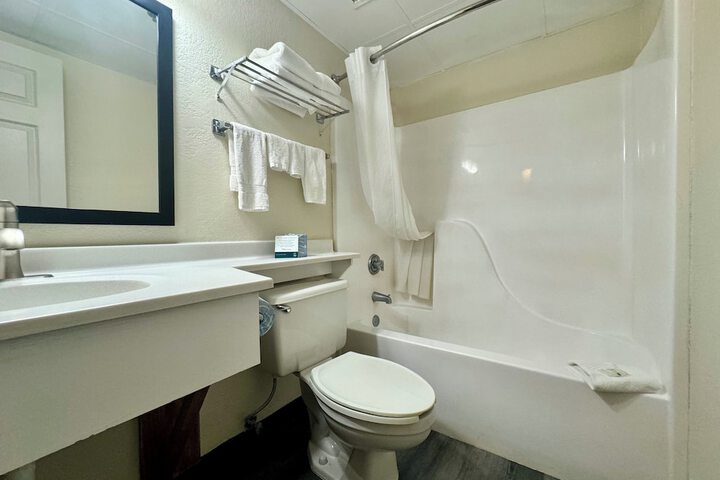 Quality Inn & Suites Alexandria