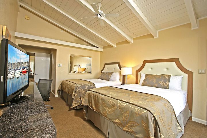 Room 34 of 60
