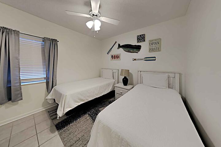 Room 22 of 27