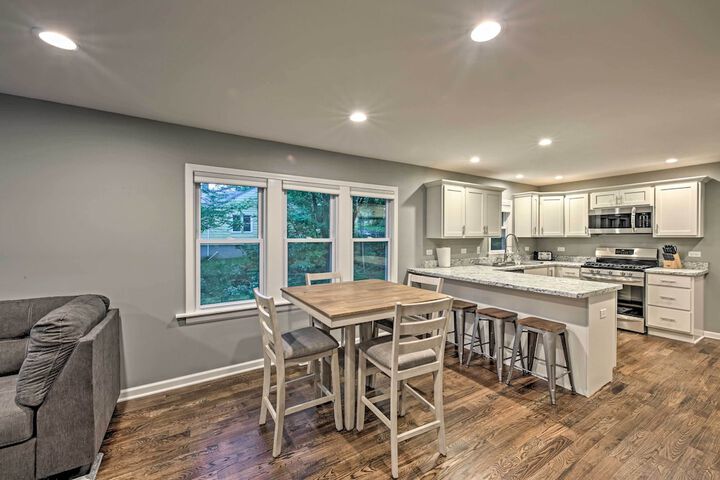 Updated Twin Lakes Cottage Walk to Lake Mary