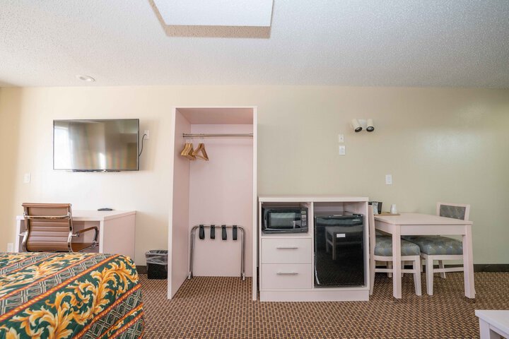 Room 36 of 42