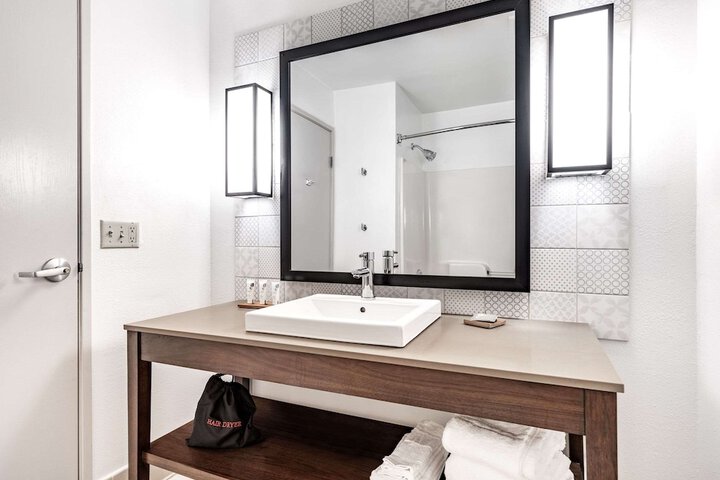 Country Inn & Suites by Radisson Maumee - Toledo