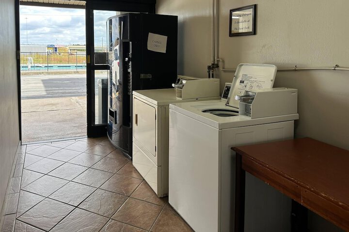 Quality Inn Calhoun North I-75