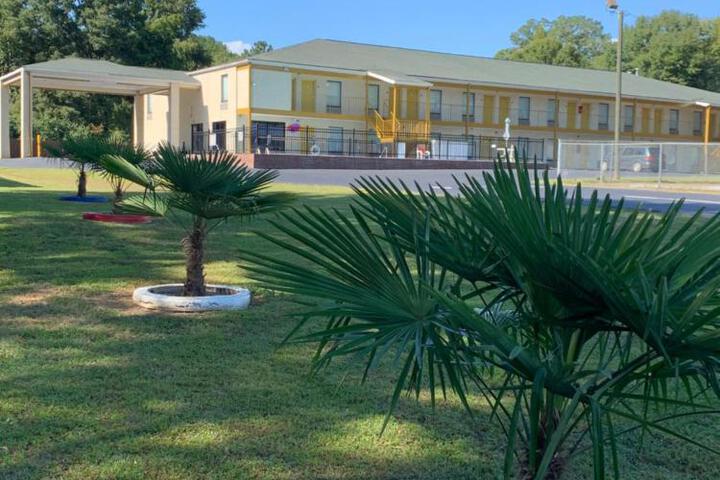 Magnolia Inn Laurens