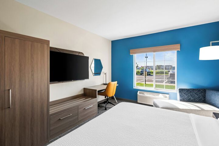 Holiday Inn Express Hotel & Suites Council Bluffs - Convention Center by IHG