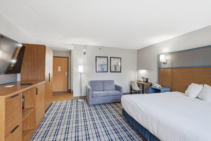 AmericInn by Wyndham White Bear Lake St. Paul